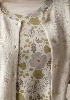 Gudrun Sjödén Pointelle-Strickjacke „Blomstra“ aus Bio-Wolle><noscript><img width=