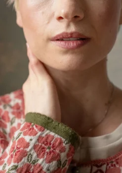 Gudrun Sjödén Strickjacke „Anemone“ aus Bio-Wolle><noscript><img width=
