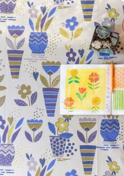 Gudrun Sjödén Wachstuch „Flower pots“ aus Bio-Baumwolle><noscript><img width=