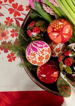 Gudrun Sjödén Weihnachtskugel „Gnistra“ aus Papiermaschee> Dekoration & Accessoires
