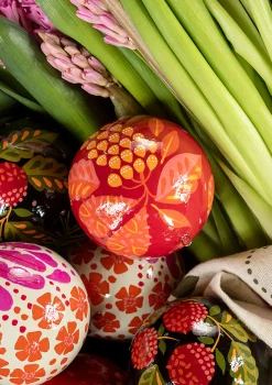 Gudrun Sjödén Weihnachtskugel „Gnistra“ aus Papiermaschee> Dekoration & Accessoires