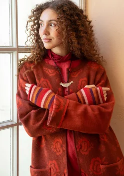 Gudrun Sjödén Wendemantel „Aria“ aus gefilztem Wollstrick><noscript><img width=