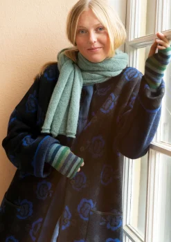 Gudrun Sjödén Wendemantel „Aria“ aus gefilztem Wollstrick><noscript><img width=